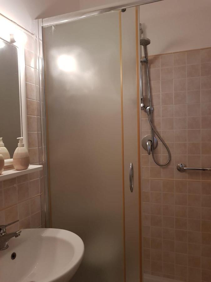 La Casa Di Rosa - Casa Vacanze メタ エクステリア 写真